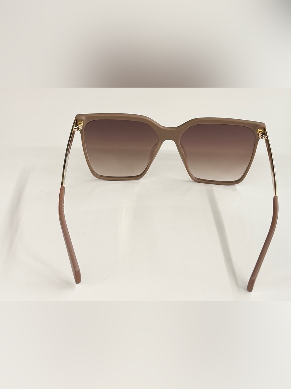 QUAY LEVEL UP REMIXED COLOR: Matte Doe Frame / Brown Lens - Picture 5 of 10